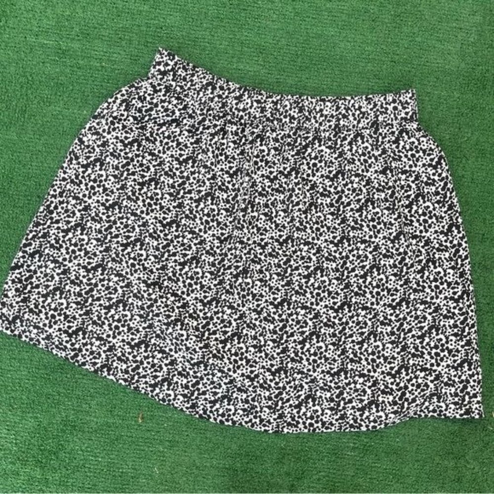 Abound Black & White Cow Print Mini Skirt Size S - Picture 4 of 6